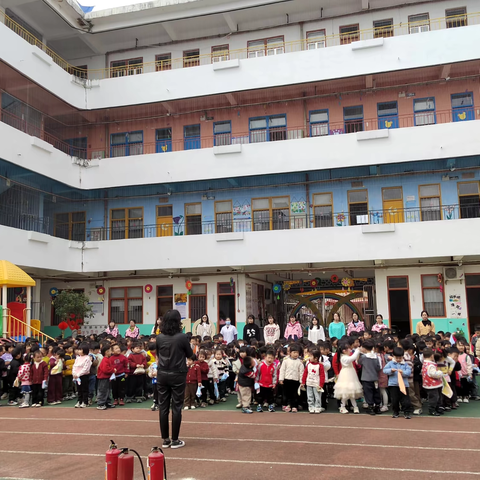 揭西县棉湖镇中心幼儿园开展防震防火安全应急演练活动