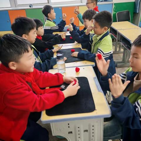 洛阳伊河学校低年级——小小魔术师社团