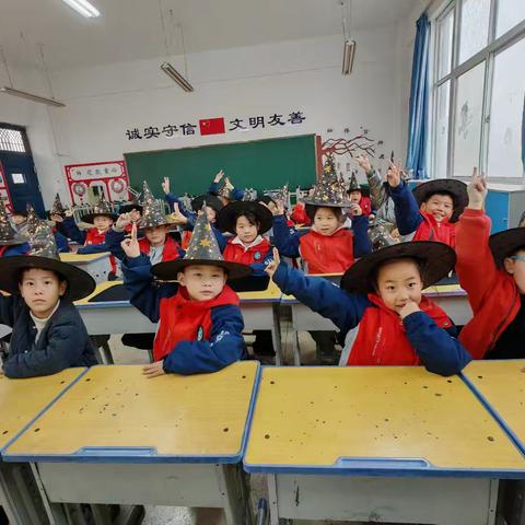 洛阳伊河学校低年级小小魔术师社团——指导教师：梁英格
