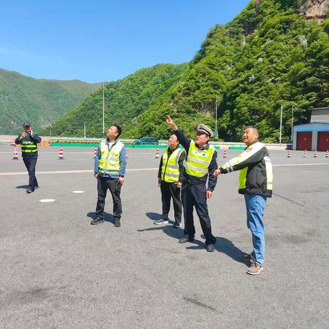 节前联合大排查 保障假期安全行——高交大队联勤联动开展隐患大排查