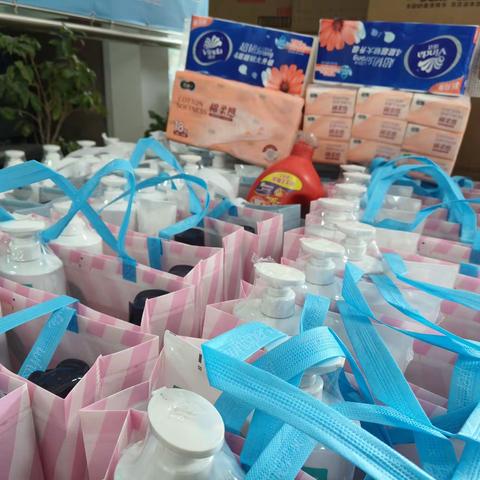 精铸钛分厂开展“三八节”慰问工作