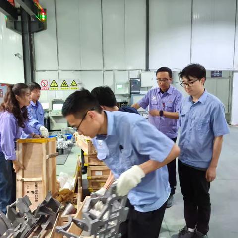 创造安全整洁工作环境  罗阳青年突击队在行动