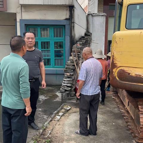 “美丽家园，从我做起”——罗坳镇杨梅村