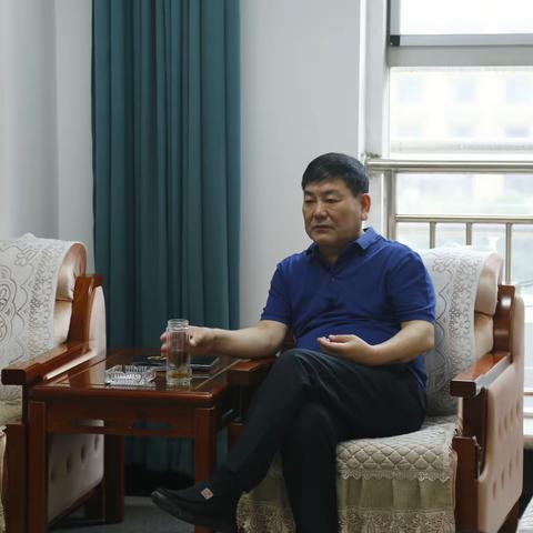 市领导贺良深入市第一医院调研当前重点工作