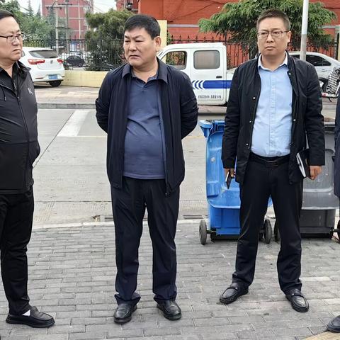 市领导贺良深入城区重点点位督导检查创卫工作