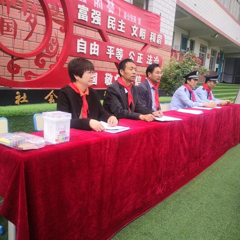 学习二十大，奋进新征程，争做好队员。——张川镇中学庆“六•一”国际儿童节暨少先队入队仪式