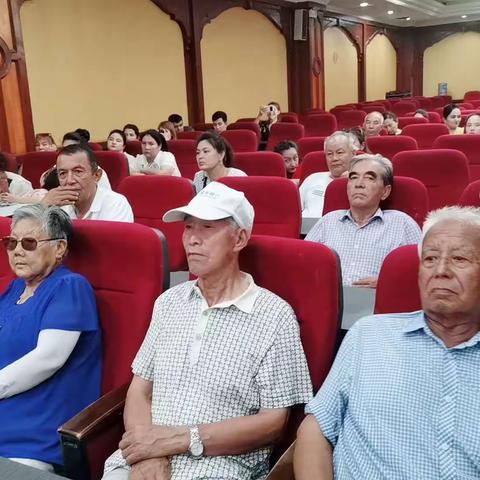 喀什市新时代文明实践志愿服务项目四季主题活动之“关爱老人 温情进社区”志愿服务观摩活动