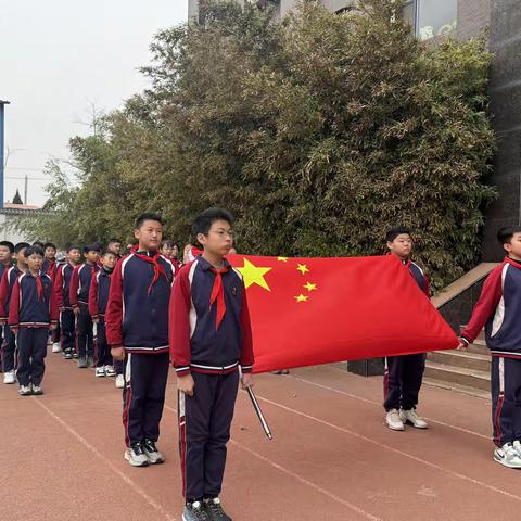 北湖小学“安全 “不降温”，守护成长每一程”  主题升旗仪式