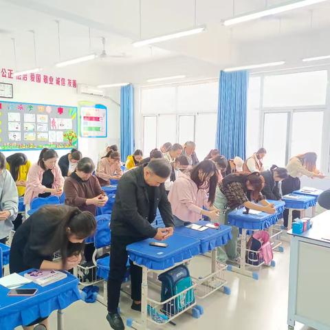 《为了孩子的未来而阅读》濮阳市西湖小学四年级三班家长悦读会