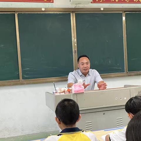 地都镇第四初级中学第28届推普周活动风采纪实
