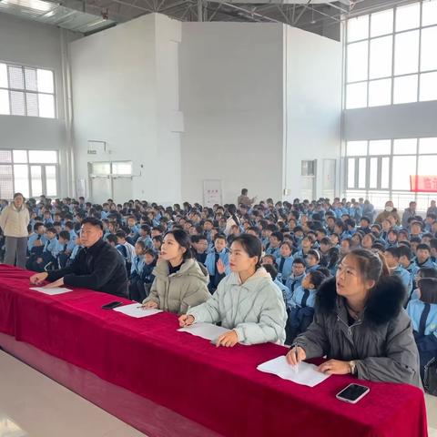 “歌声嘹亮展风采，强国有我向未来”合唱比赛。