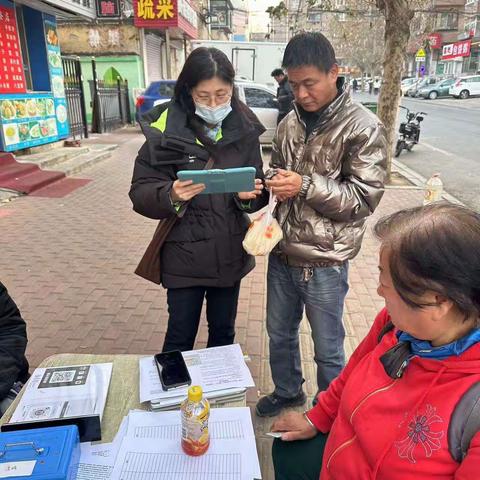 民生银行大连分行走进社区宣传反假货币知识