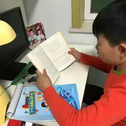 红专西段社区开展把爱带回家·暖心护航伴成长活动