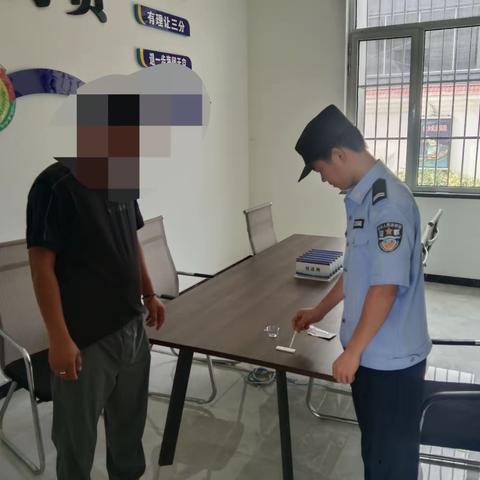 殷巷派出所对辖区内社戒社康人员突击临检