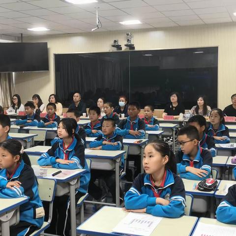 送教下乡促提升  聚力同行共成长