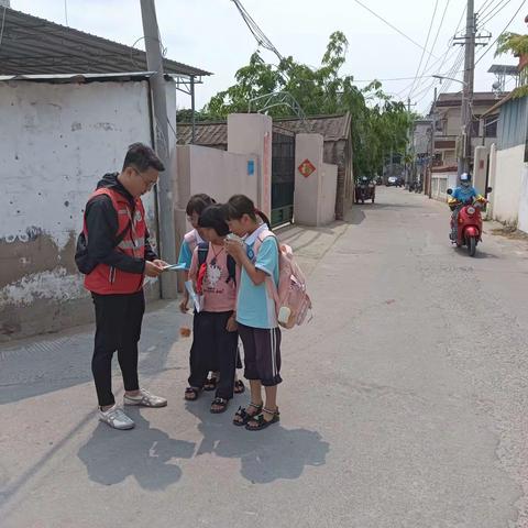 护苗 I 四更镇网格员持续开展防溺水安全教育活动