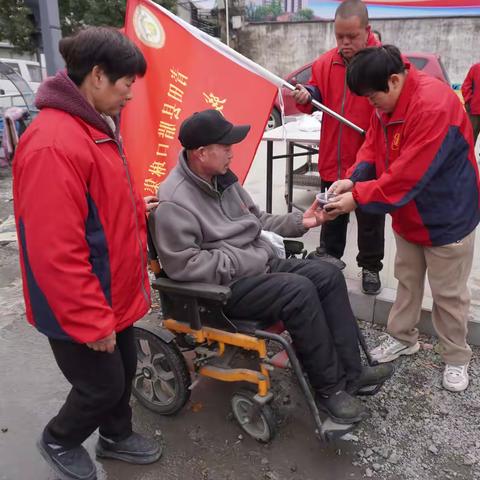[腊口镇琳集残疾人之家]腊八节，一幅动人的画面