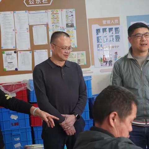 县残联党组书记、理事长程春和看望学员