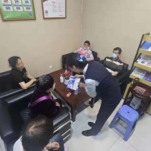 双兴支行便民贴心满意现金服务