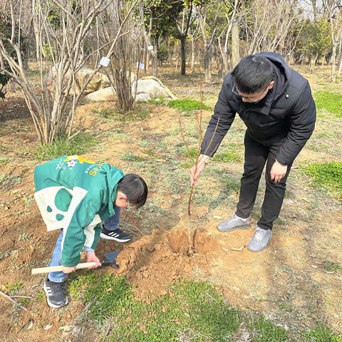 “植”此青绿•“树”你最棒 ——淮安市实验小学长征校区四（9）中队开展植树节主题活动