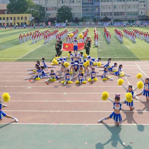 动感的韵律 蓬勃的朝气——翠桥学校健美操社团在区运会开幕式做精彩展示