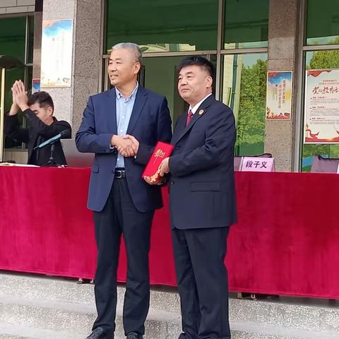 法治教育进校园，安全教育促成长——卫辉市高级中学举行法治副校长聘任仪式暨法治教育专题讲座