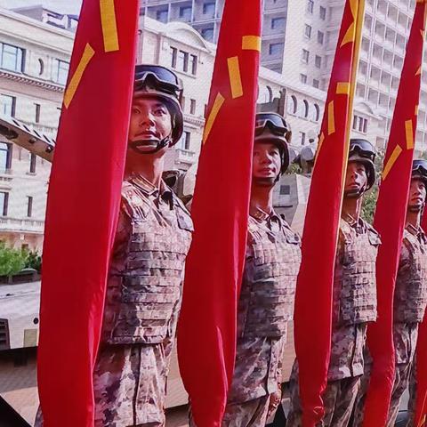 庄严肃穆中凝聚爱国情怀