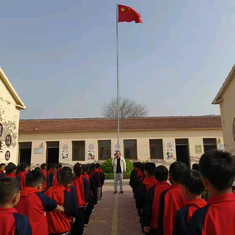 亲近自然 共赏梨花——新王庄学校春游活动纪实