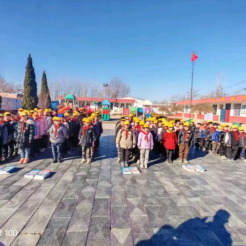 腾龙摆尾辞旧岁 金蛇狂舞迎新春——千口镇武家村小学寒假安全、期末奖励纪实