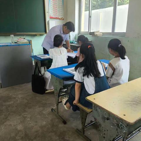 缤纷夏日，“暑”你最美 ﻿千口镇武家村小学暑假作业检查