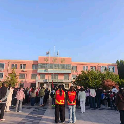 夏楼小学举行安全主题升旗仪式