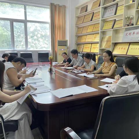 深耕教学研讨，共筑育人根基——武山学校九年级组教研活动纪实