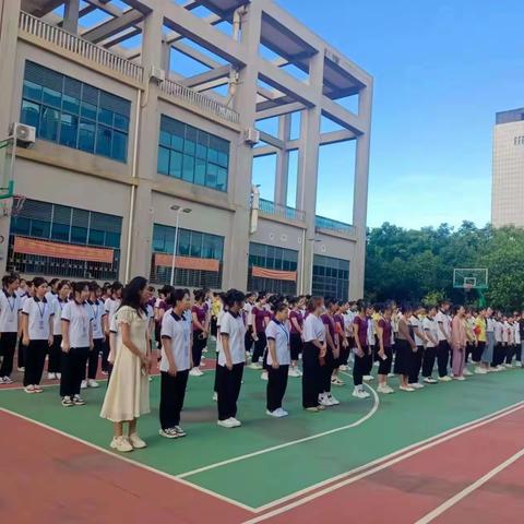 第十七周海口华健幼师职业学校一早会