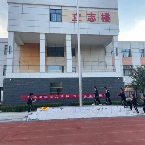 “诚实守信，涵养德行”高新区深圳路小学主题升旗仪式