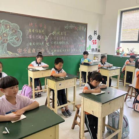 杨各庄小学一年级“百字过关”书写比赛