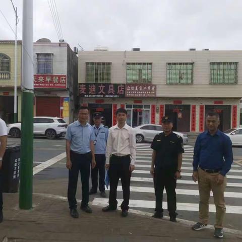 文罗镇人大主席汪德扬带队调研指导学校周边安全及环境整治工作