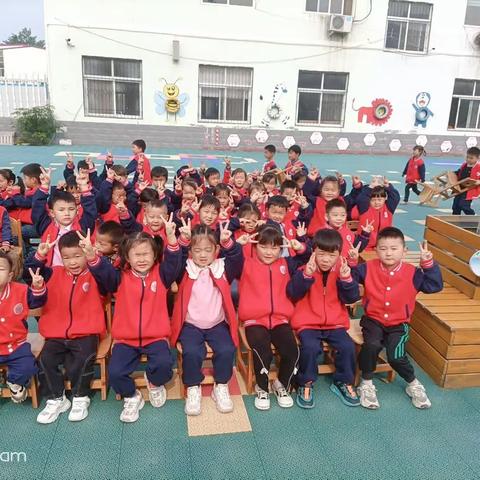 郾城区第二实验小学附属幼儿园～中三班班本课程《有趣的纸》