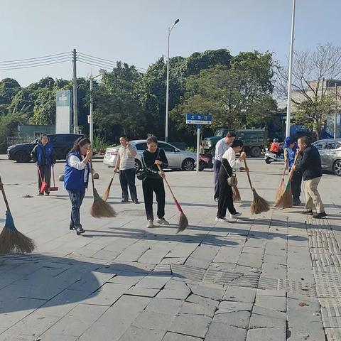 屯昌县交通运输和地方公路事务中心开展“小屯妹”“大昌叔”创文巩卫大行动暨“周末大扫除主题活动