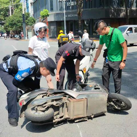 【暖心警事】汉台巡特警:群众小事就是大事