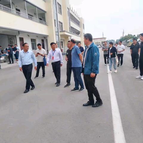 德州、聊城“强镇筑基”教育考察团到甘沟学校考察交流