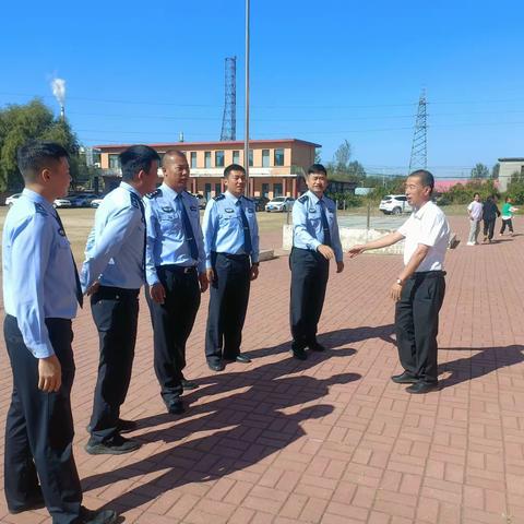 情系师生献爱心  警校共建育桃李 ——东洲区交通警察大队助学活动纪实