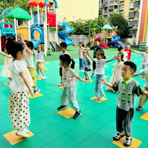 美好暑期班之童心探科学——《火箭飞上天🚀》