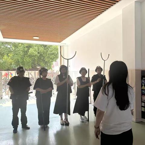 安全记于心 演练践于行——桐乡市小蜜蜂幼儿园防砍杀防冲撞应急演练活动