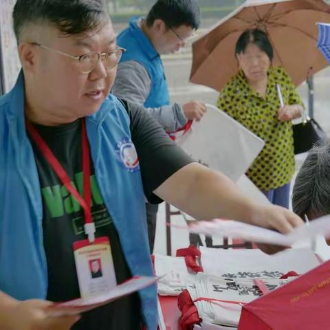【莲湖 西关】“垃圾需分类，实现微治理”--八家巷社区积极开展垃圾分类宣传