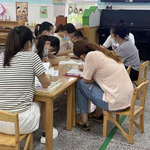 小班组第4次年级组会议