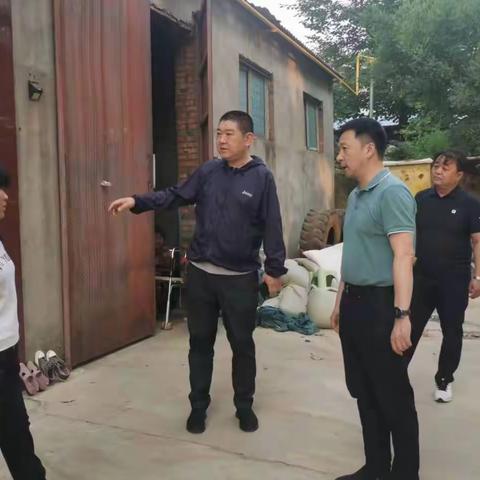 区领导督导调研供排水项目收尾工作