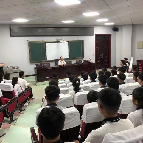 林州职业教育中心机电信息学——“学生会干部会议”