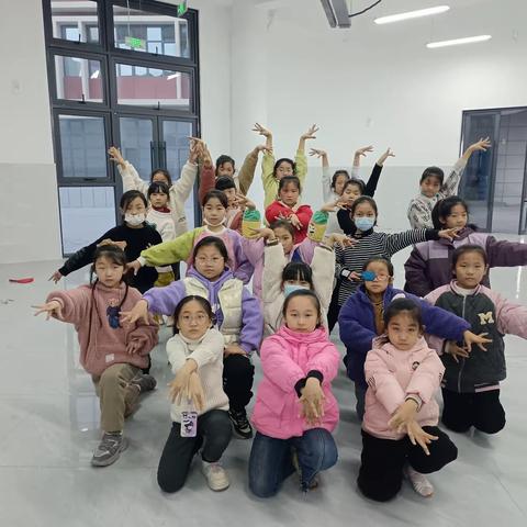 临颍县颍川教育集团颍川学校拉丁舞蹈社团