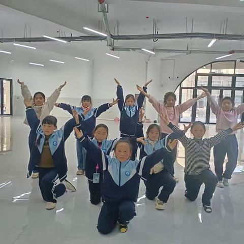 颍川教育集团新赵学校3月份拉丁舞蹈社团