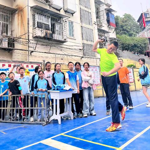 团结拼搏展风采，阳光健美向未来 ——株董路小学体育节